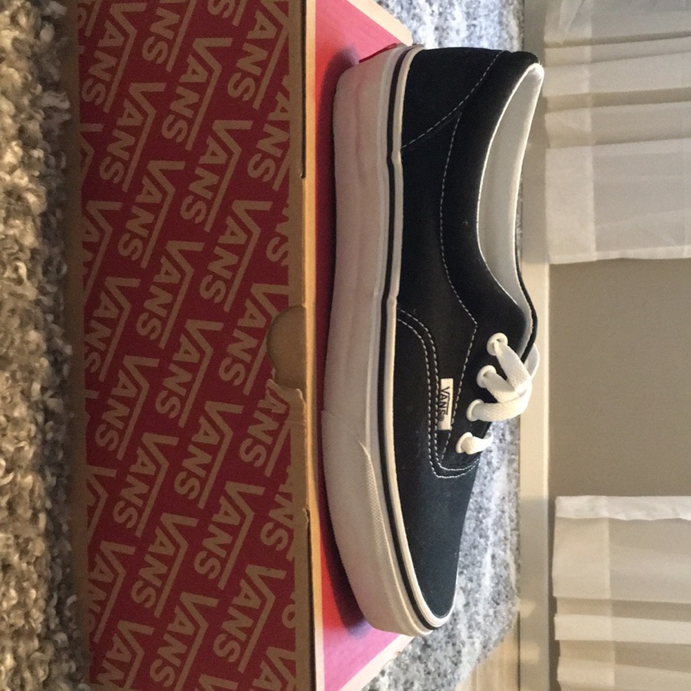 Black vans women’s size 7